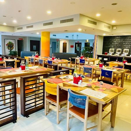 Trivandrum Kazhakuttam Esterno foto